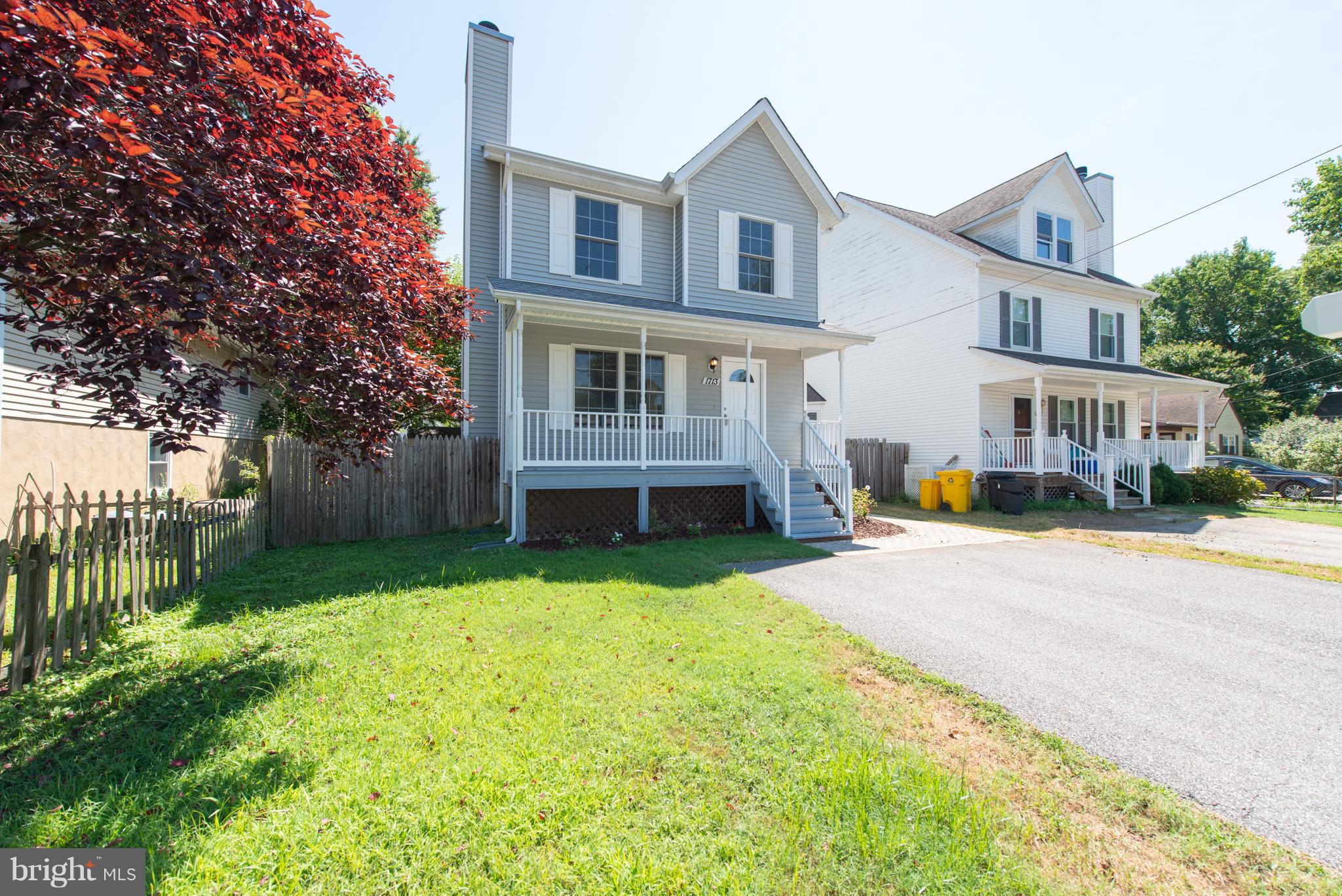 WOODLAND BEACH - Residential