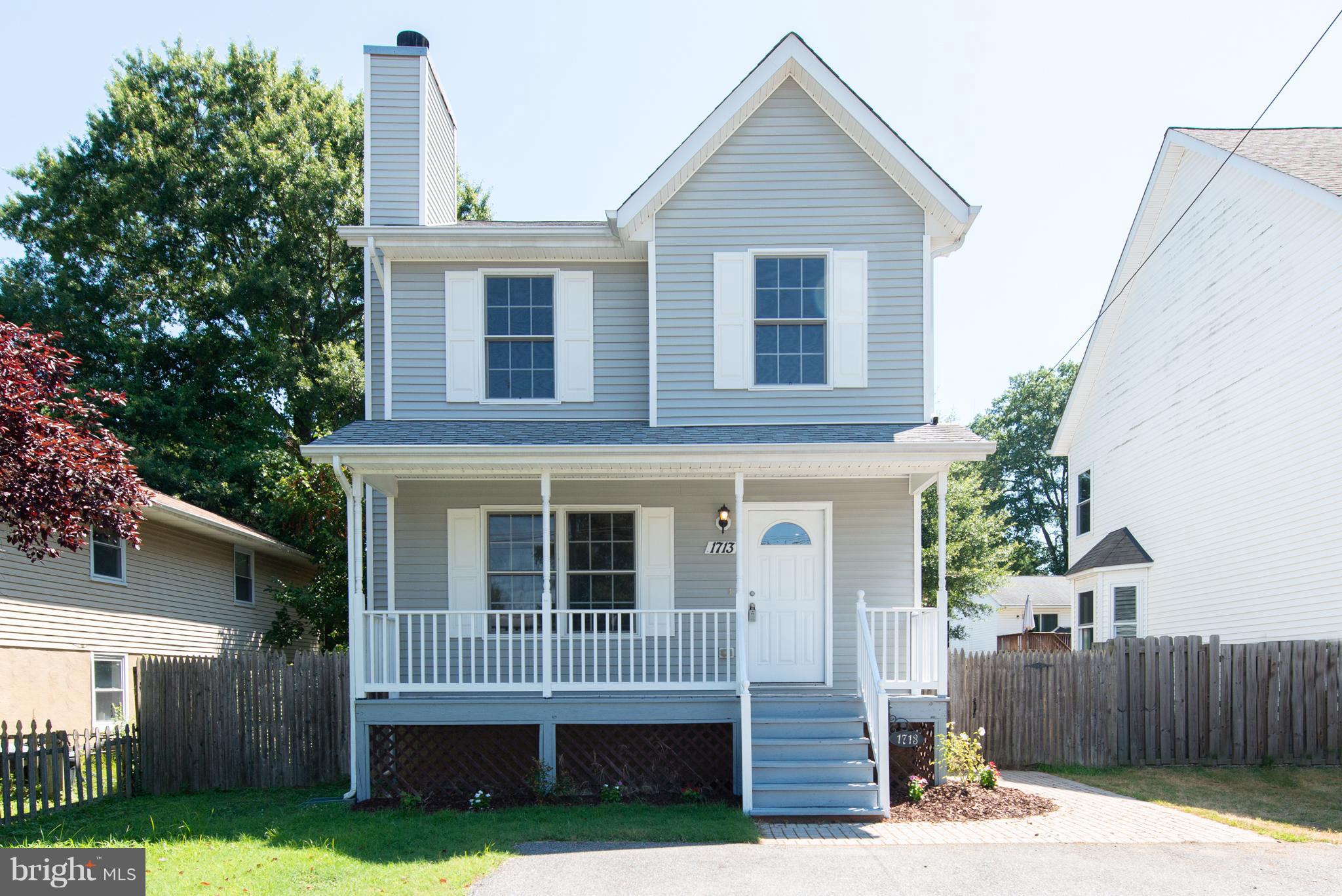 WOODLAND BEACH - Residential