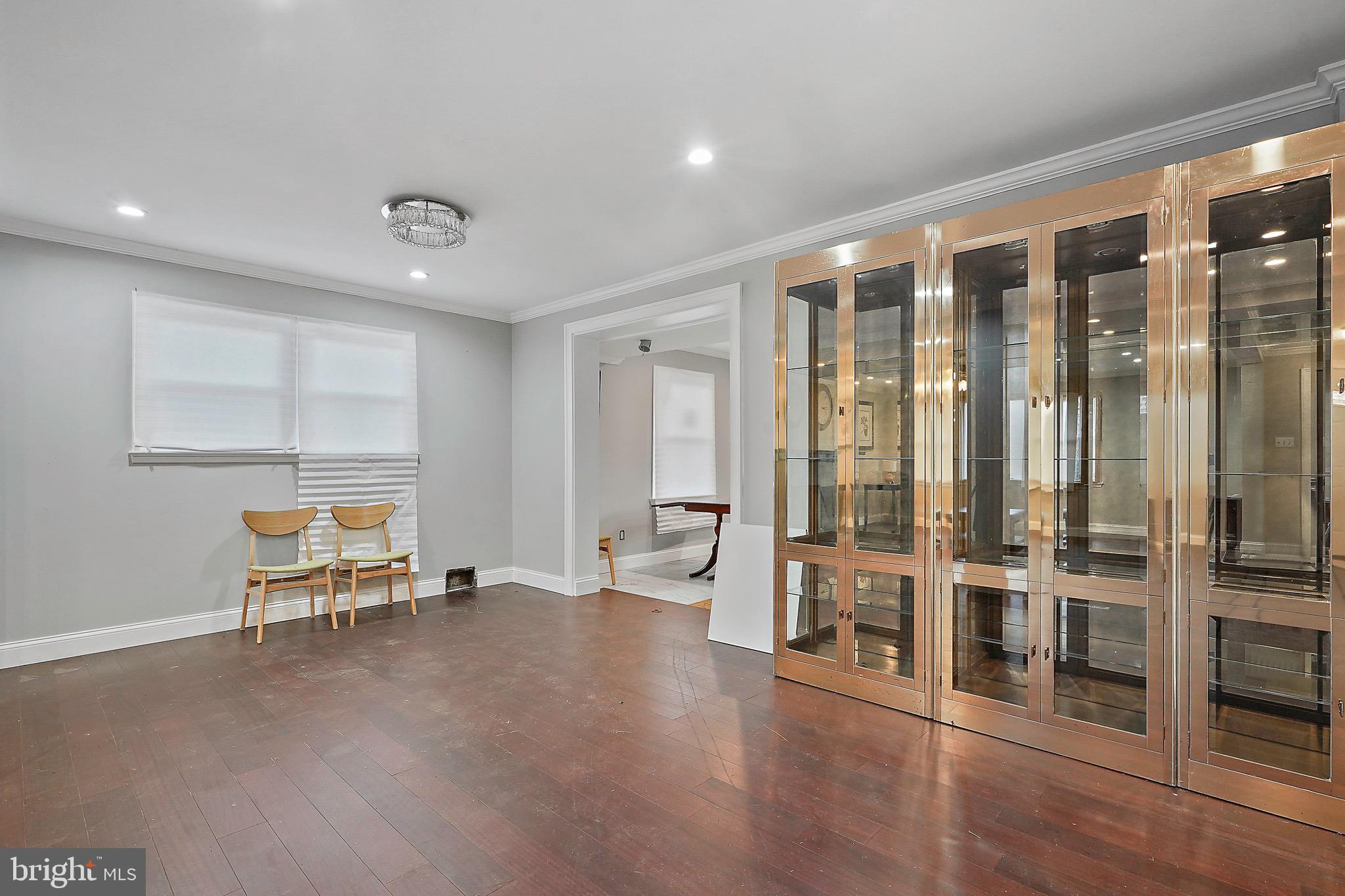 NORTH SPRINGFIELD - Residential