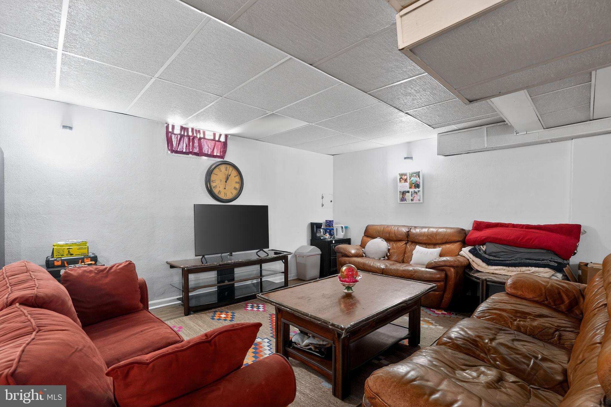 WESTMOUNT - Residential