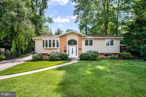Photo of 8926 Cromwell Drive, SPRINGFIELD, VA 22151 (MLS # VAFX2334588)