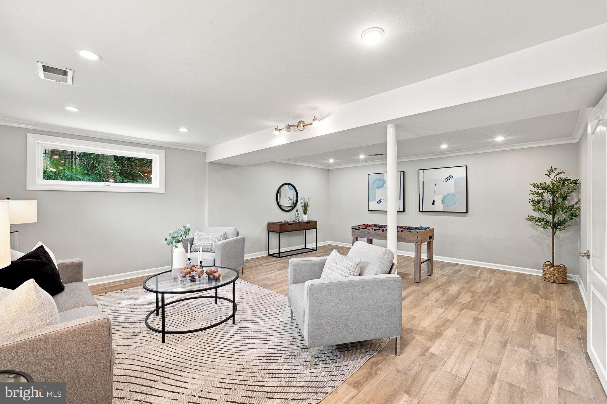 8926 CROMWELL DRIVE