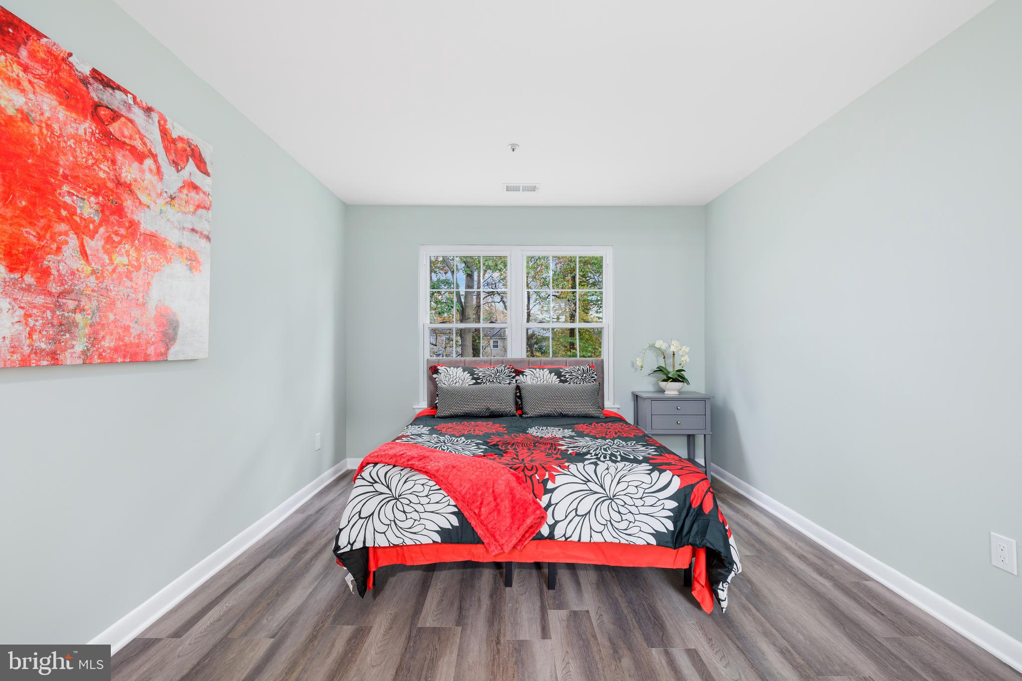 DEVON HILLS - Residential