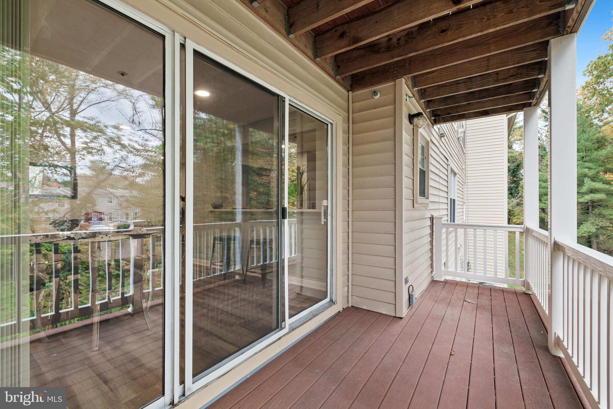 DEVON HILLS - Residential