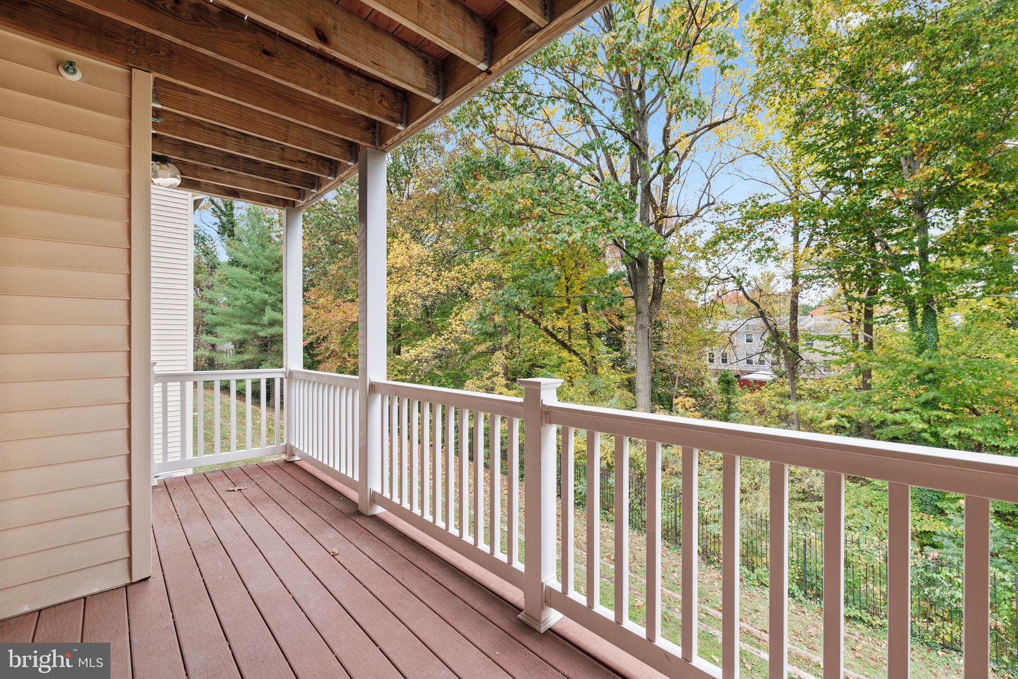 DEVON HILLS - Residential