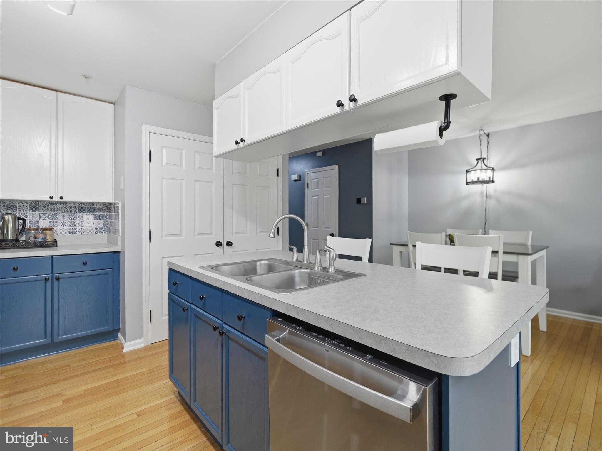 NORTH GATE TOWNE HOMES - Residential