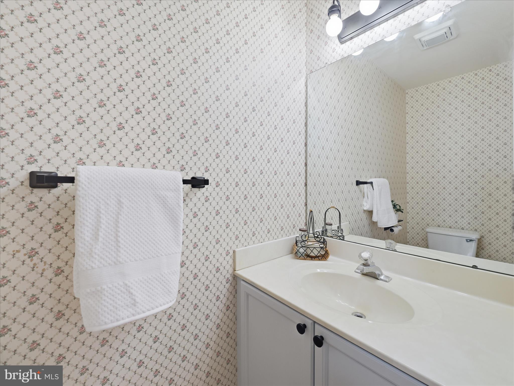 NORTH GATE TOWNE HOMES - Residential