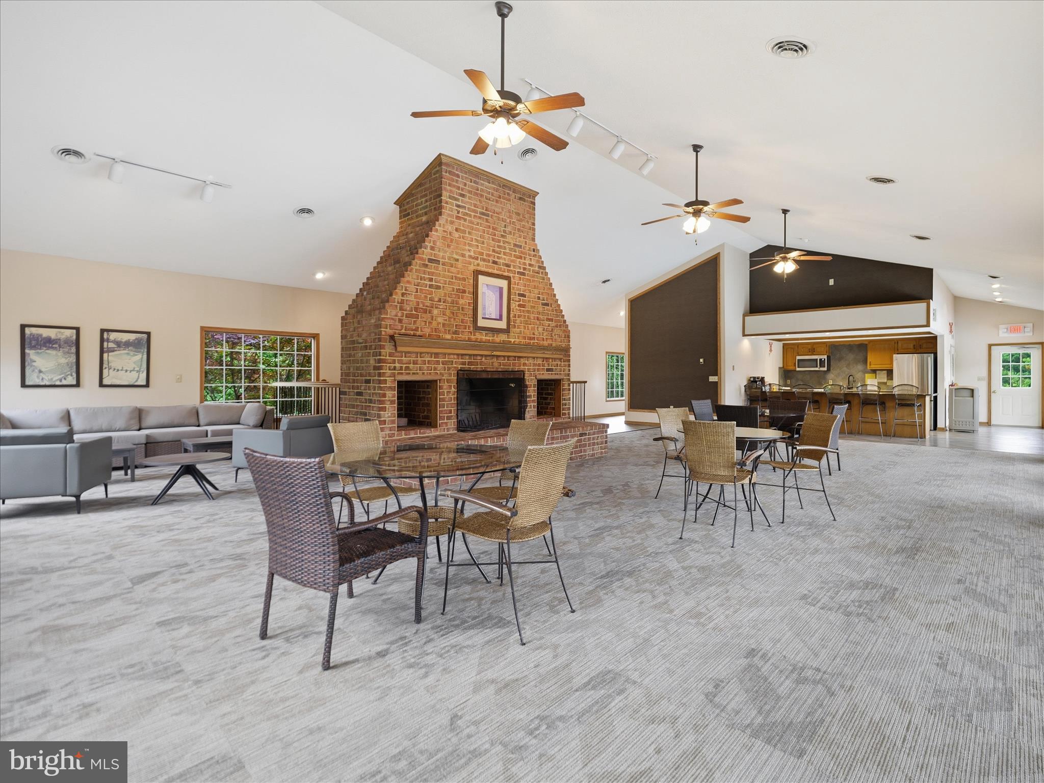 NORTH GATE TOWNE HOMES - Residential