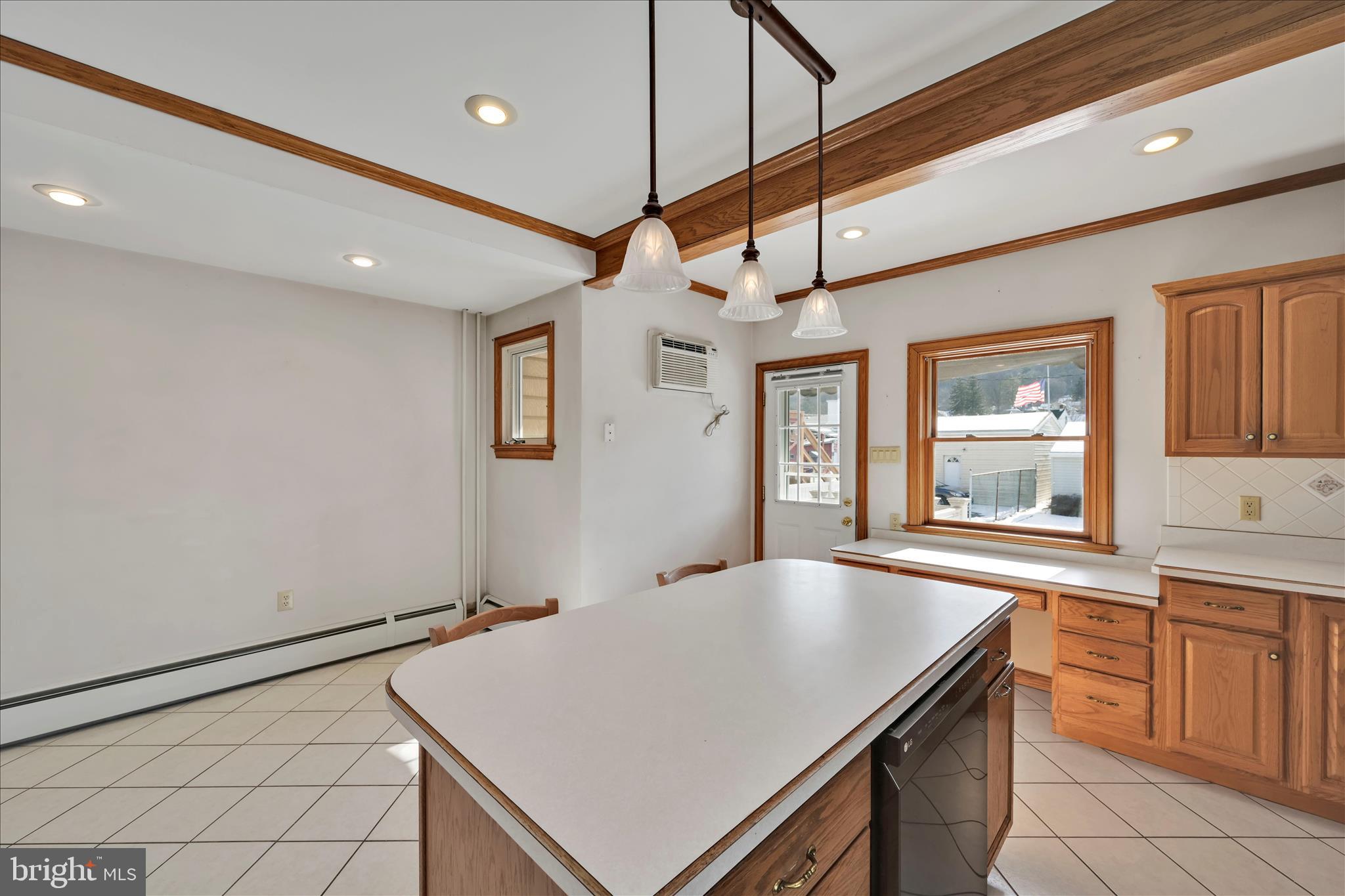 POTTSVILLE - Residential