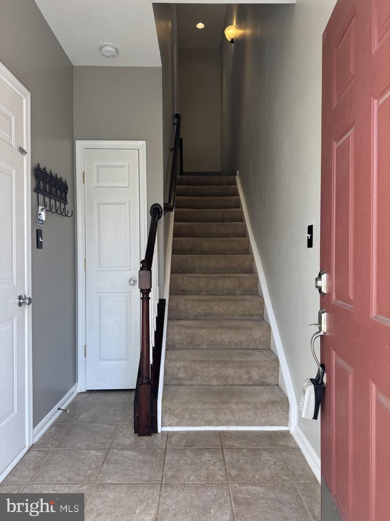 BARR HILL AT INVERNESS - Residential Lease