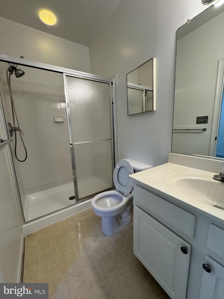 BARR HILL AT INVERNESS - Residential Lease