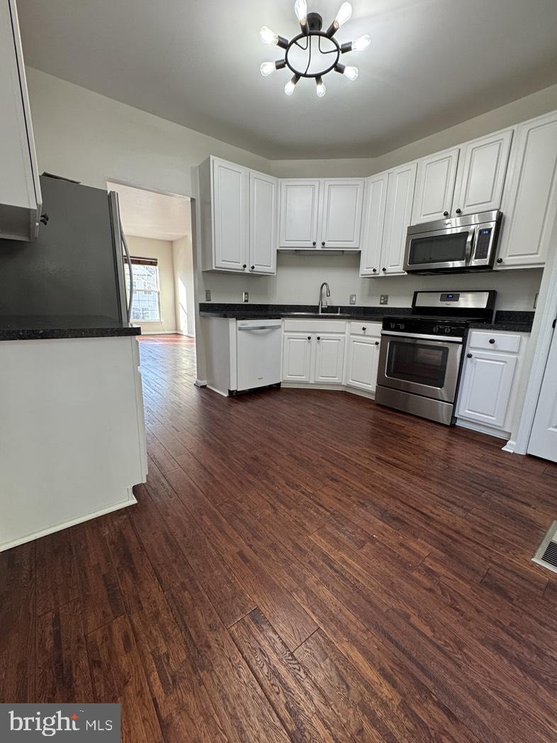 BARR HILL AT INVERNESS - Residential Lease