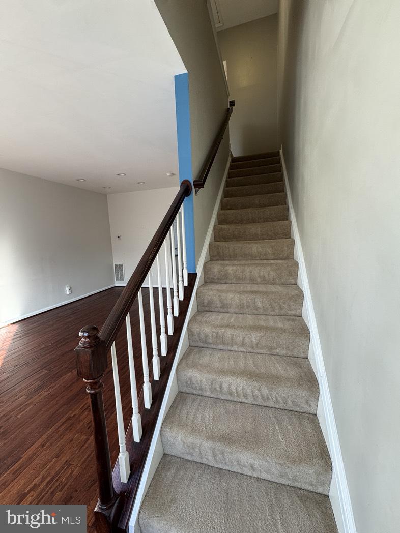 BARR HILL AT INVERNESS - Residential Lease