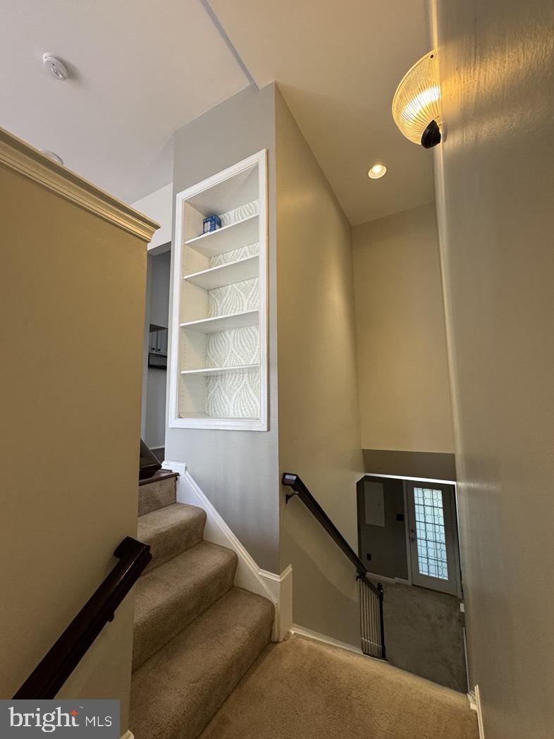 BARR HILL AT INVERNESS - Residential Lease