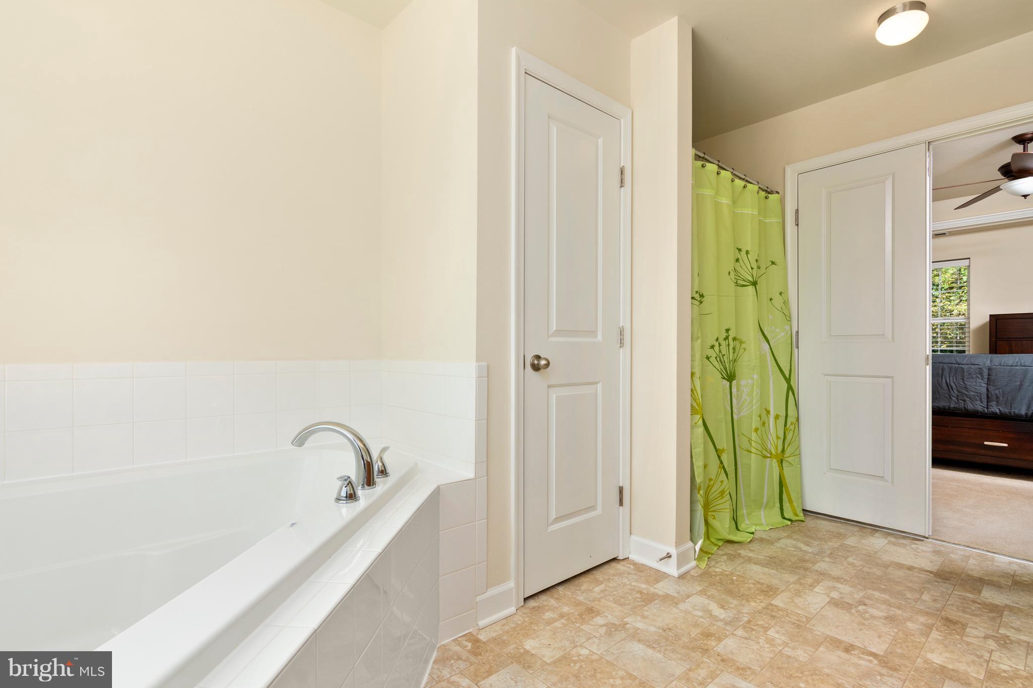LOUIS BOUYER ESTATES - Residential
