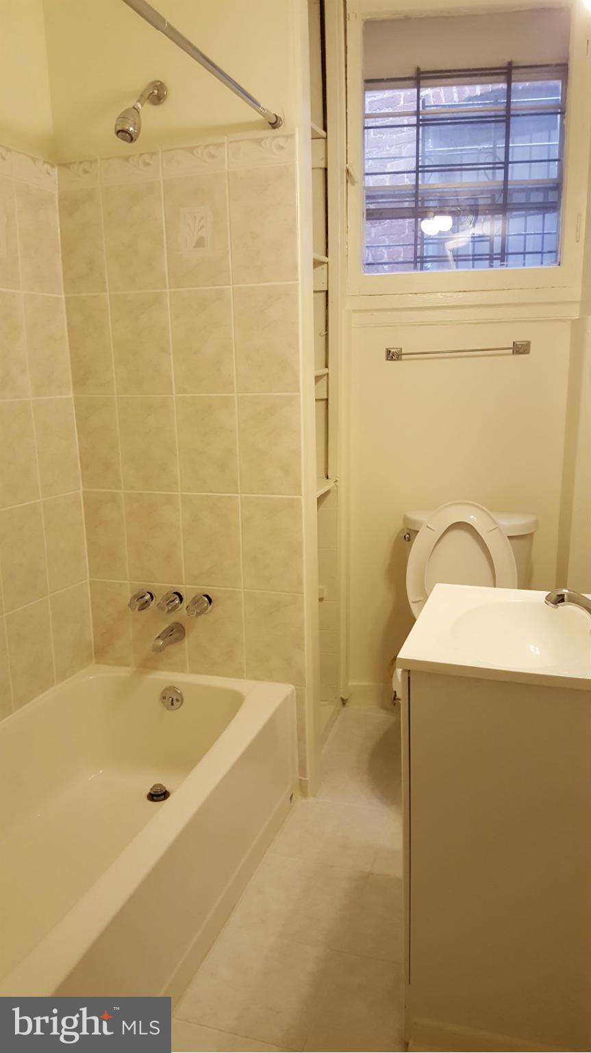 CHARLES VILLAGE - Residential Lease