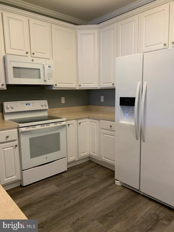 30413 CEDAR NECK ROAD 303