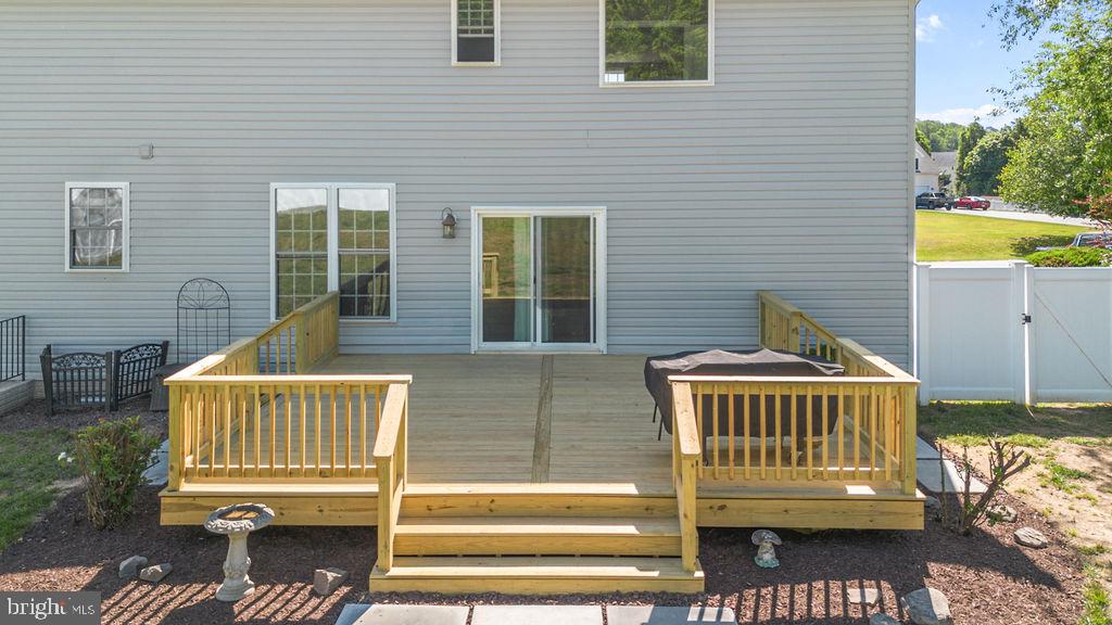 CROSS POINT - Residential