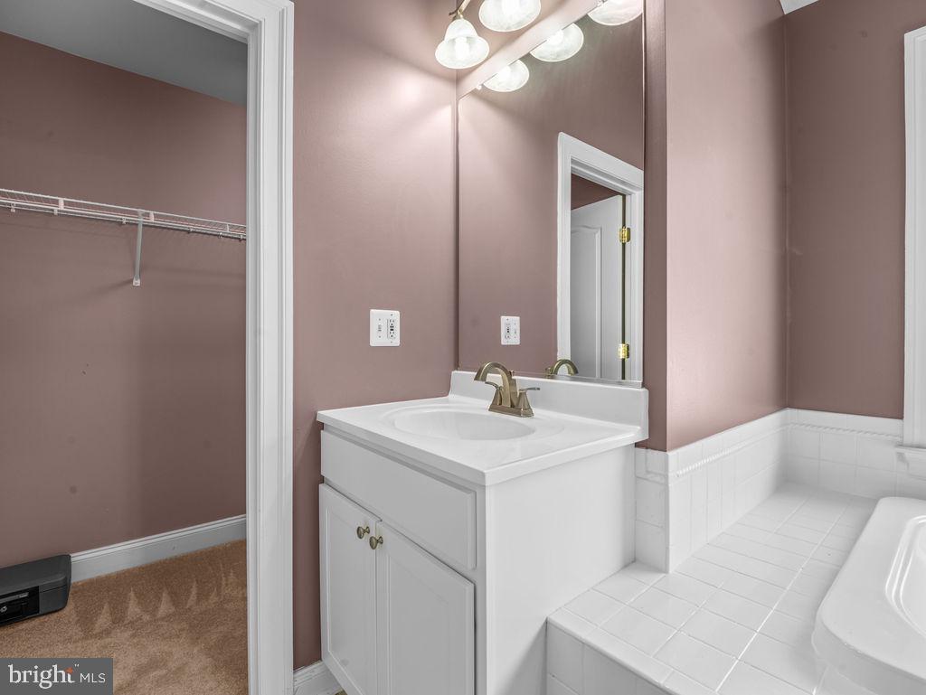 CROSS POINT - Residential