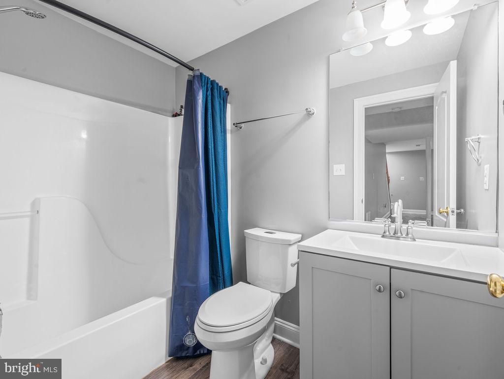 CROSS POINT - Residential