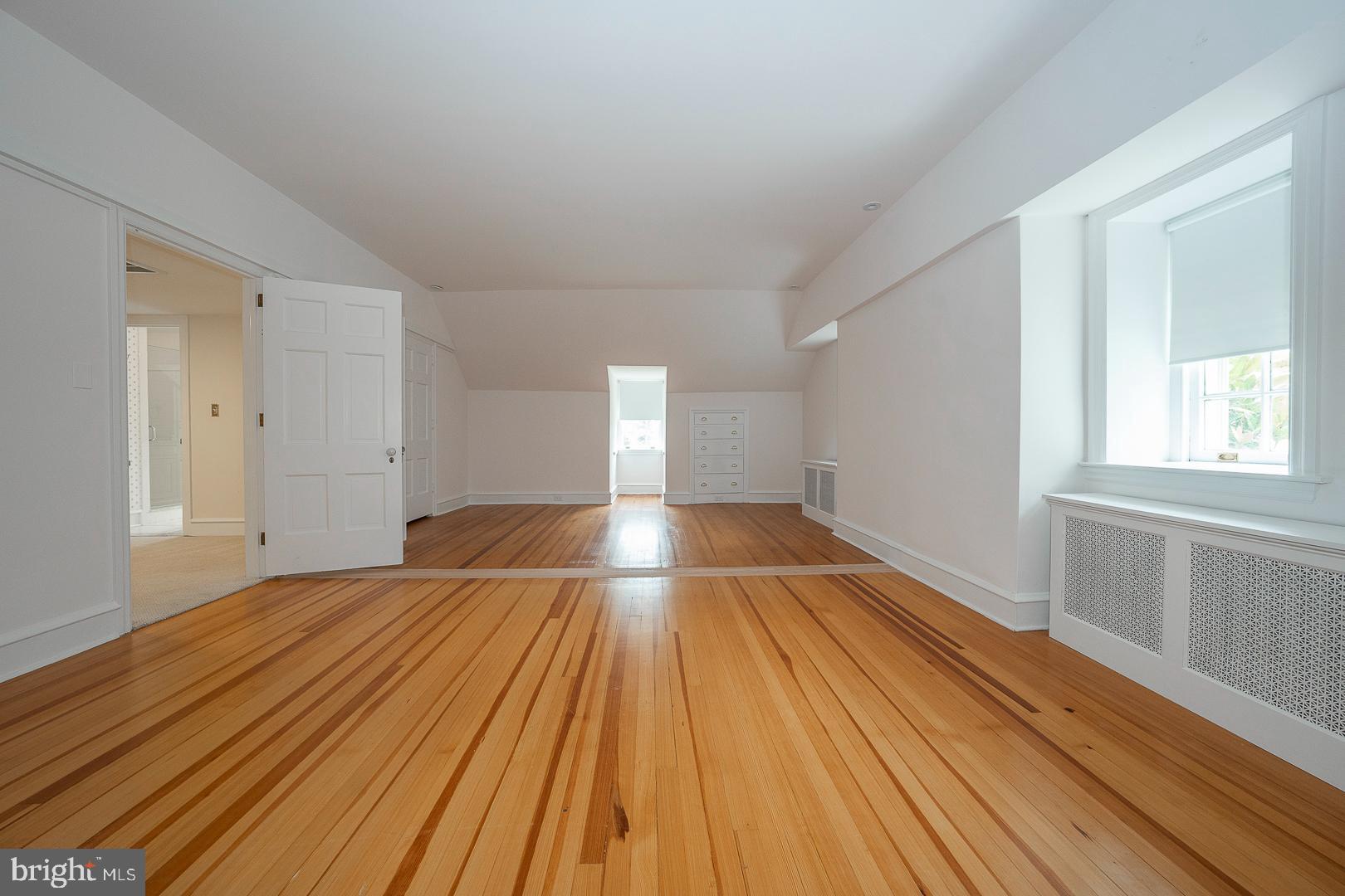 BRYN MAWR - Residential