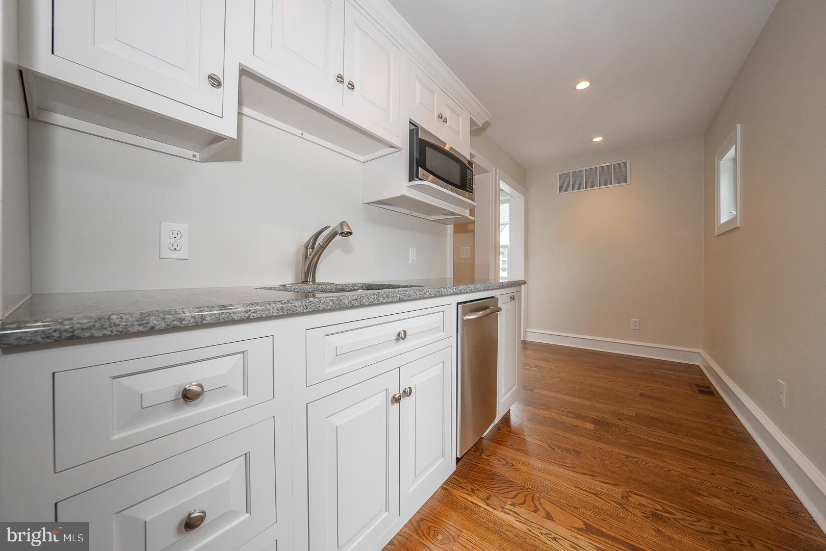 BRYN MAWR - Residential