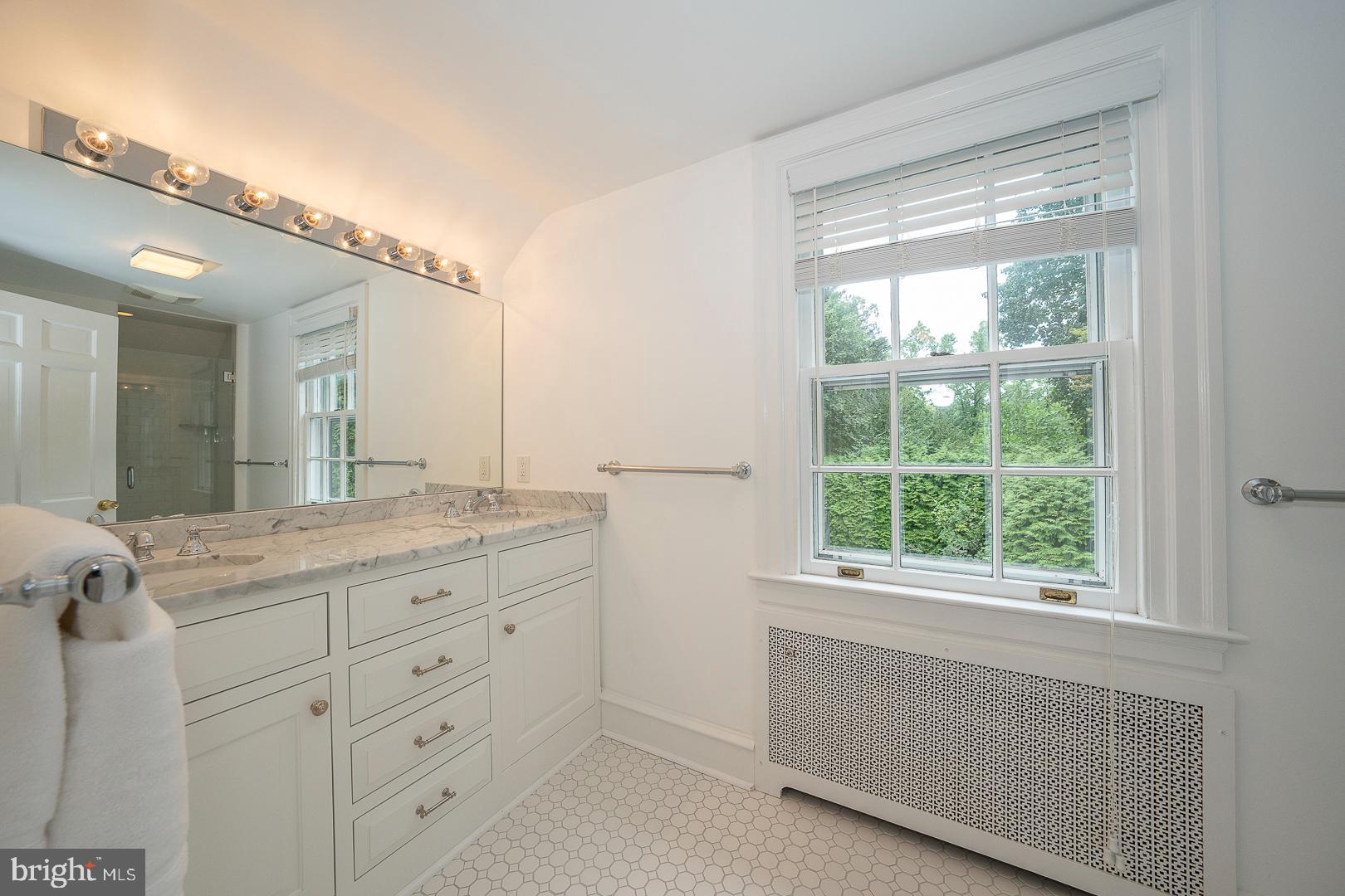 BRYN MAWR - Residential