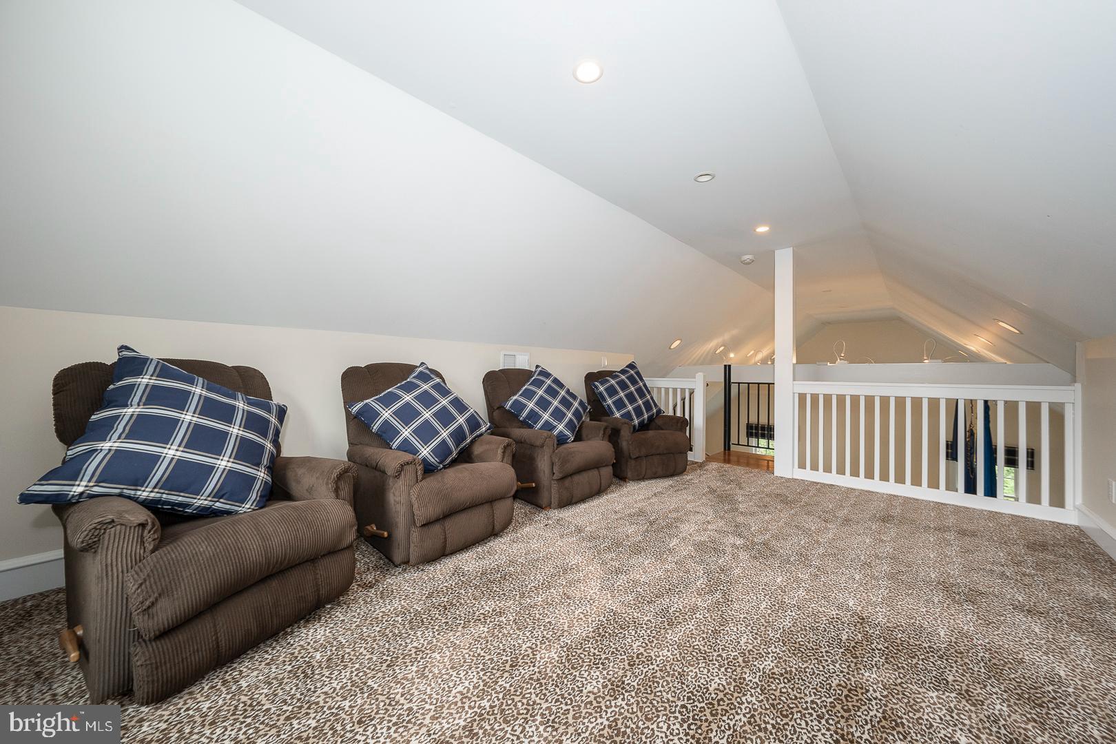 BRYN MAWR - Residential