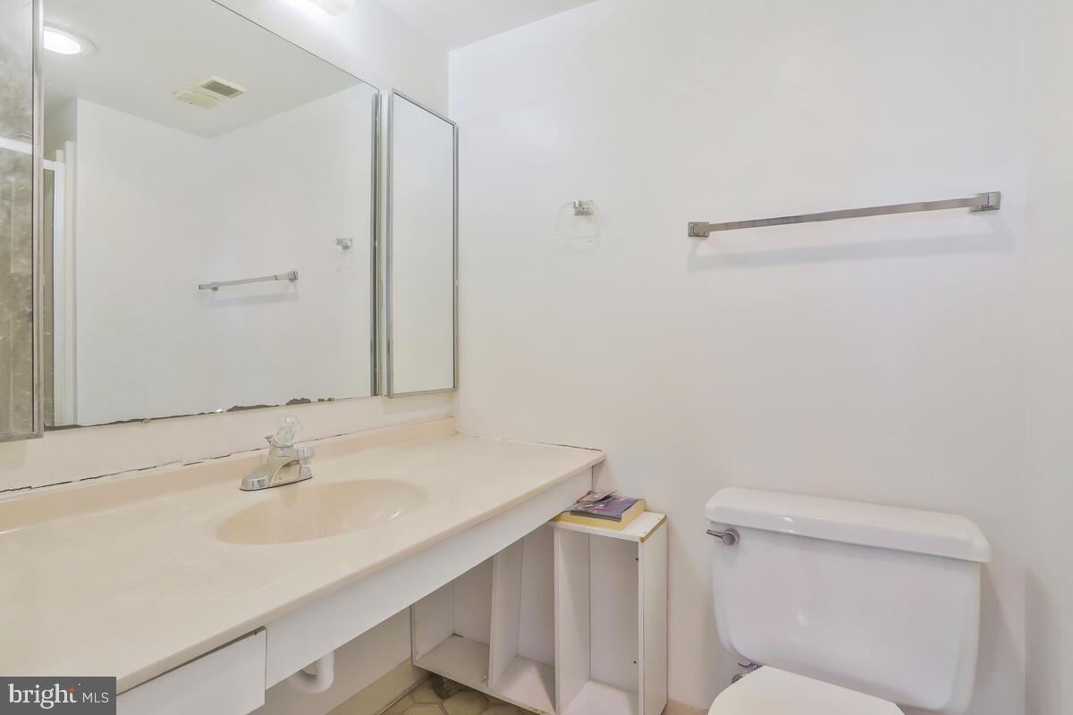 WATERGATE AT LANDMARK - Residential