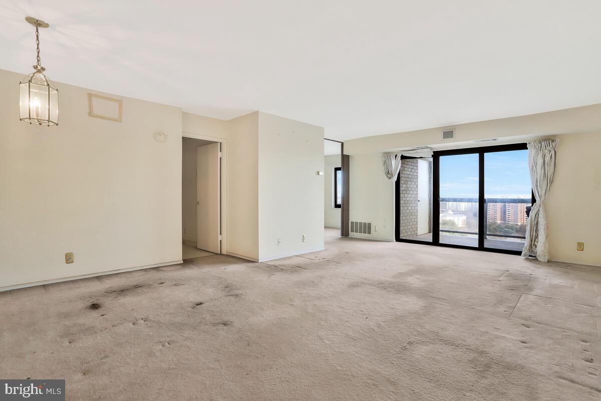 WATERGATE AT LANDMARK - Residential