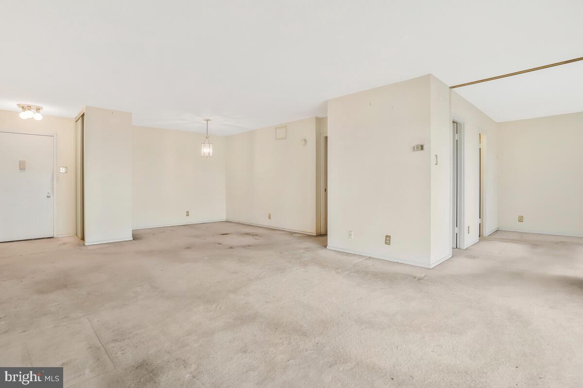 WATERGATE AT LANDMARK - Residential