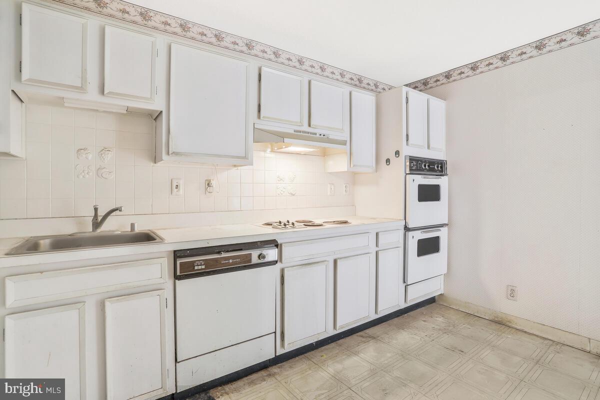 WATERGATE AT LANDMARK - Residential