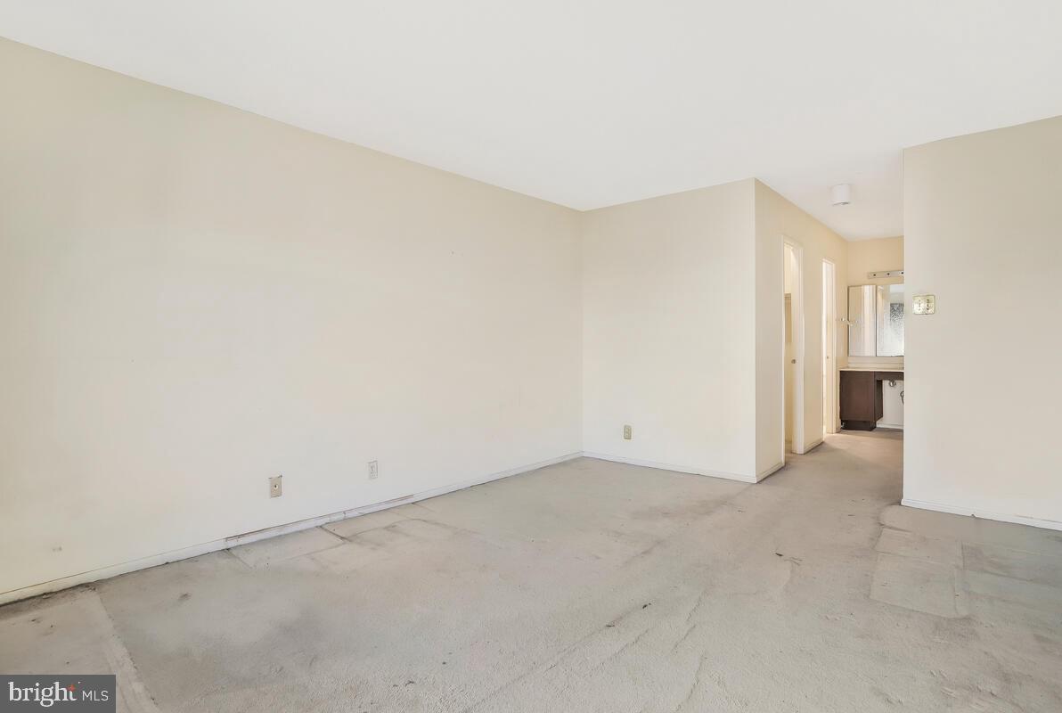 WATERGATE AT LANDMARK - Residential