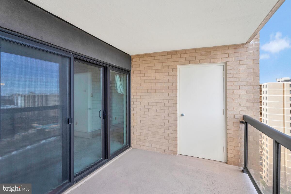 WATERGATE AT LANDMARK - Residential