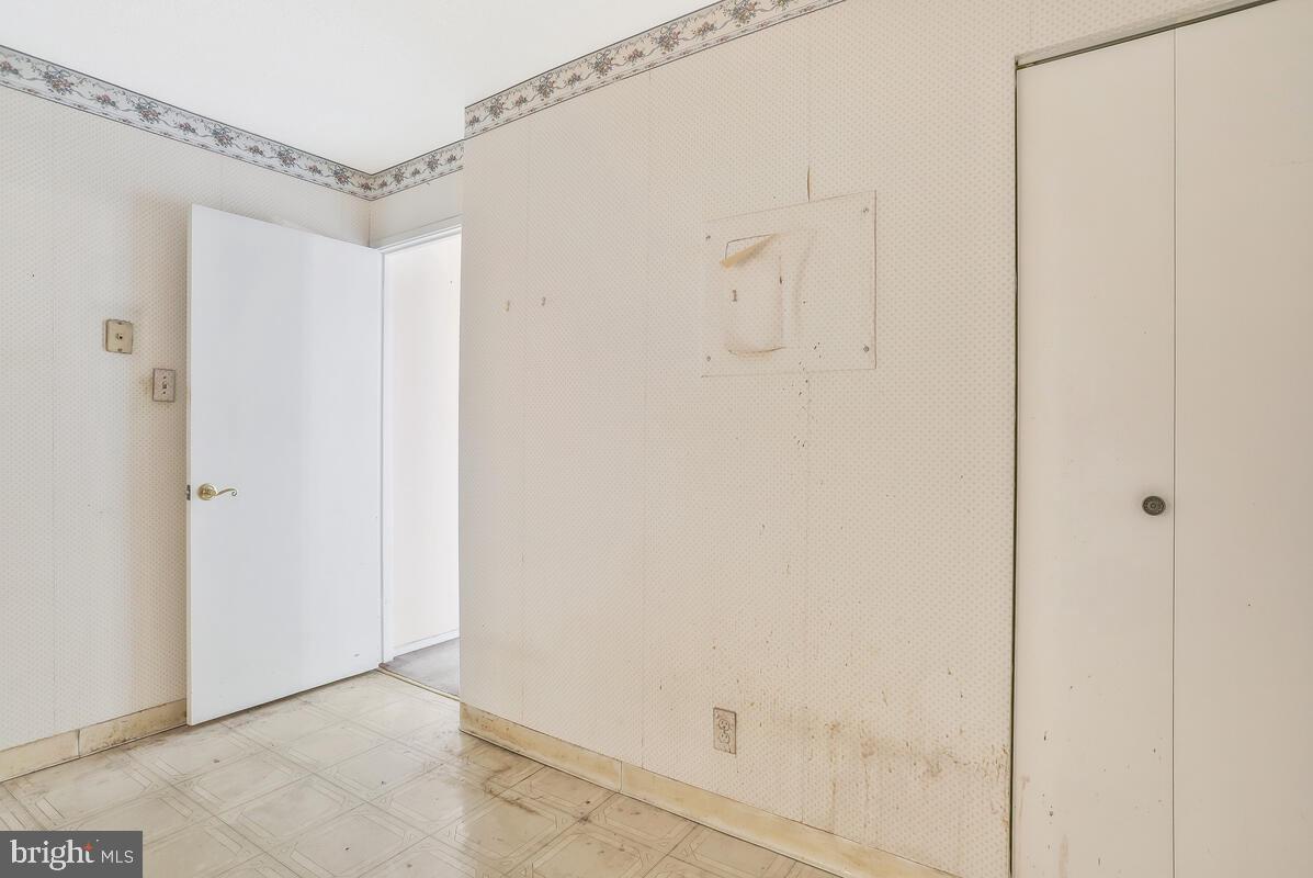 WATERGATE AT LANDMARK - Residential