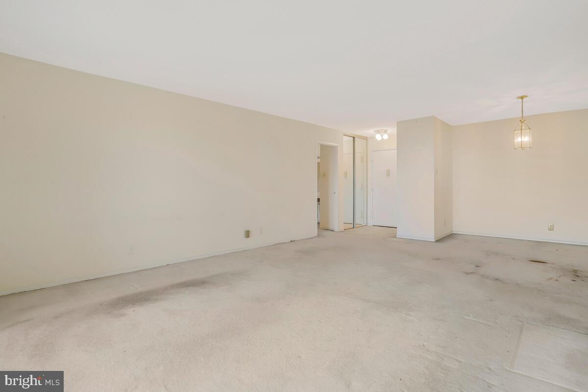 WATERGATE AT LANDMARK - Residential