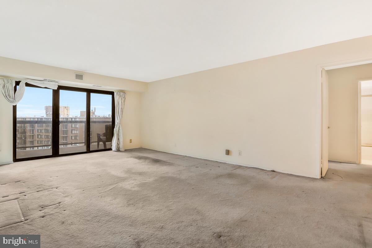 WATERGATE AT LANDMARK - Residential