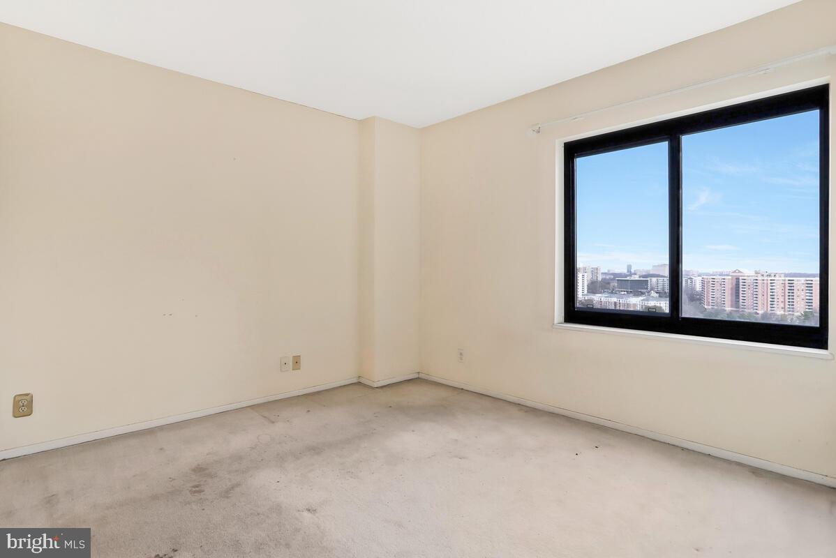 WATERGATE AT LANDMARK - Residential