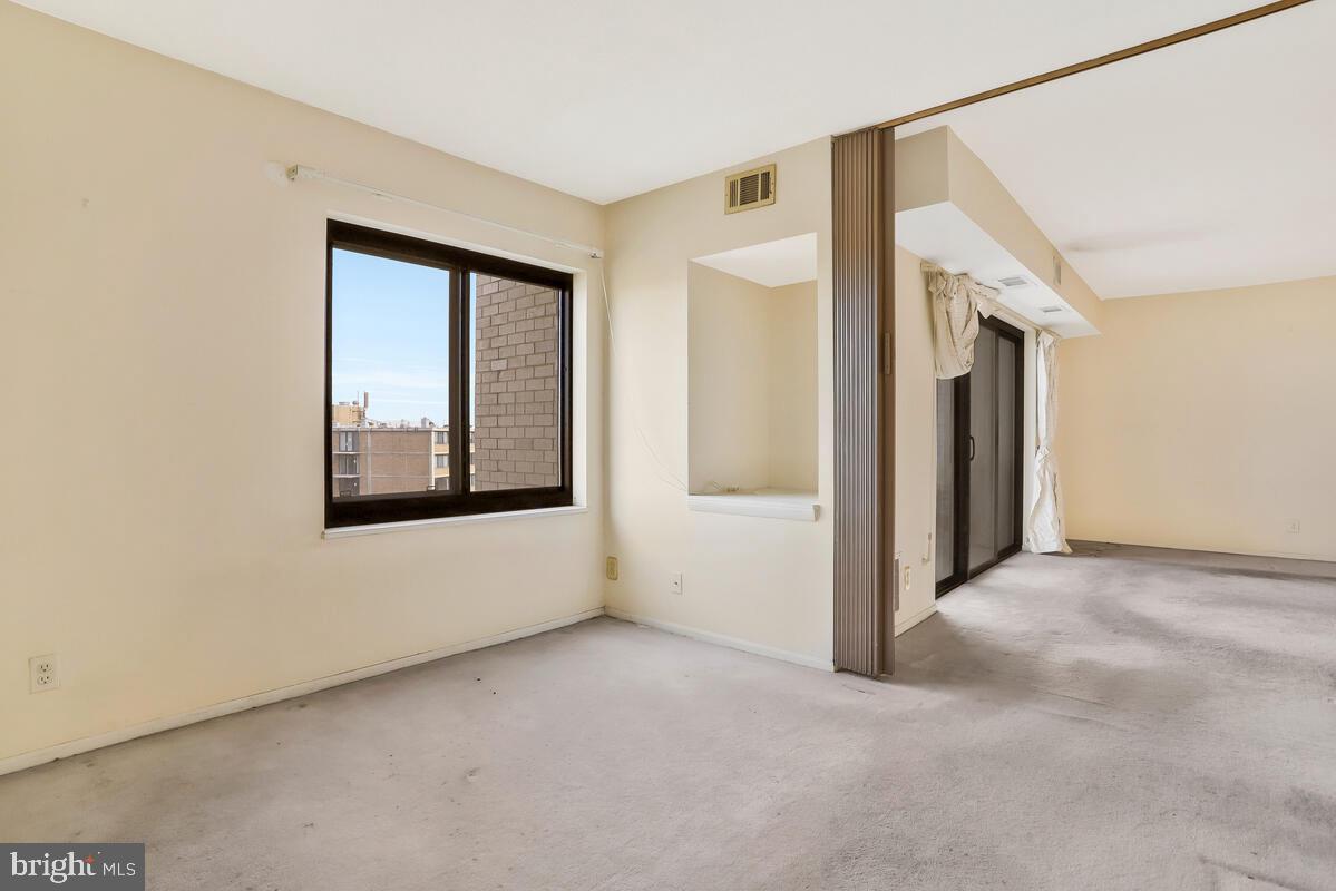 WATERGATE AT LANDMARK - Residential