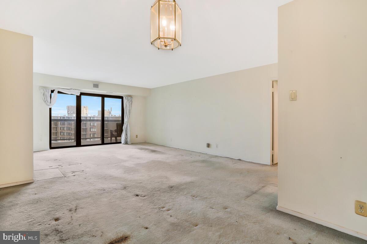 WATERGATE AT LANDMARK - Residential