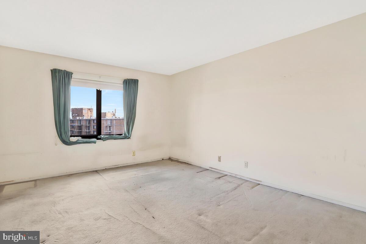 WATERGATE AT LANDMARK - Residential