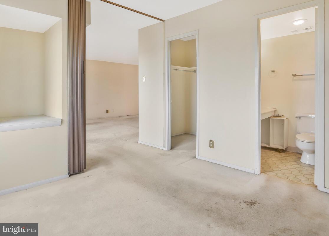 WATERGATE AT LANDMARK - Residential