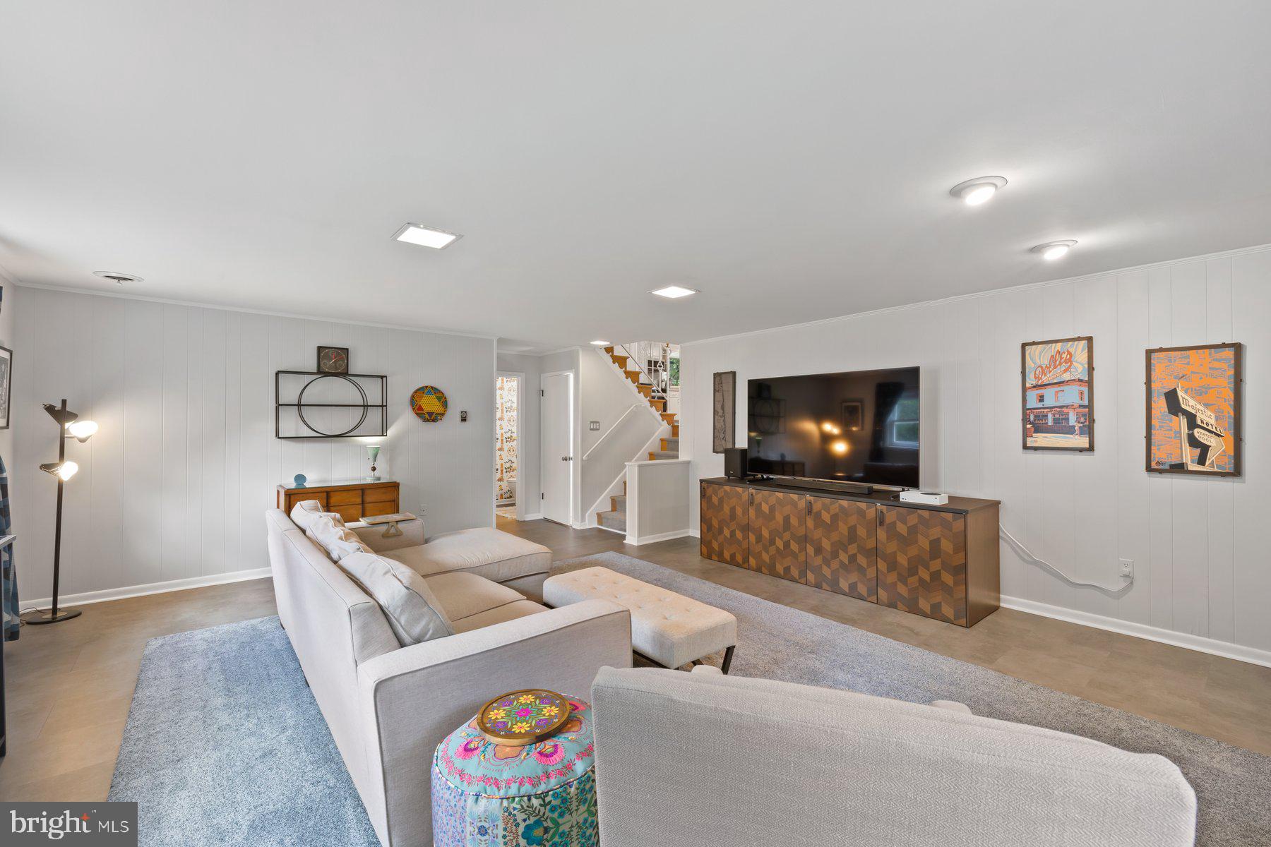 MIDDLETOWN - Residential