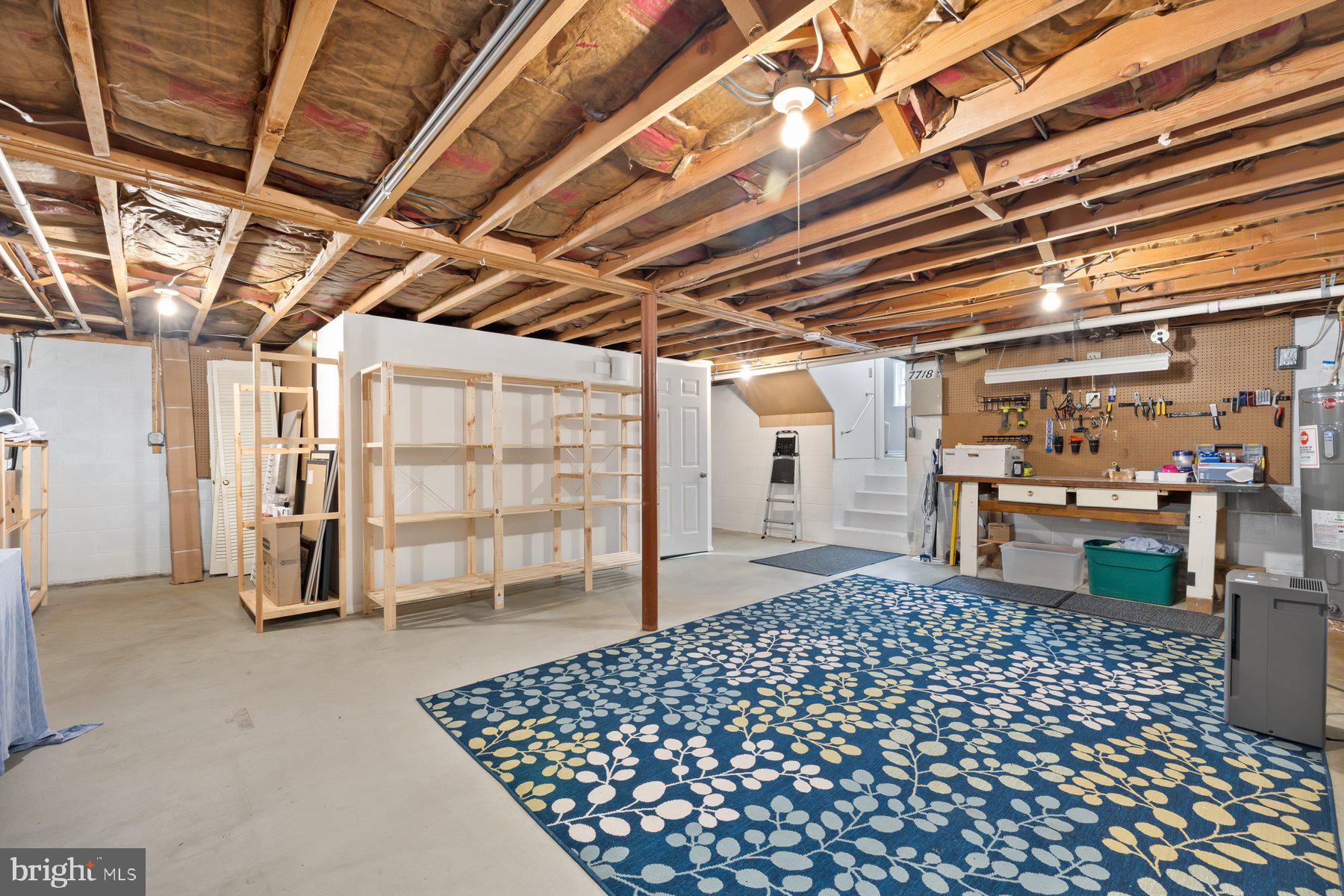 MIDDLETOWN - Residential