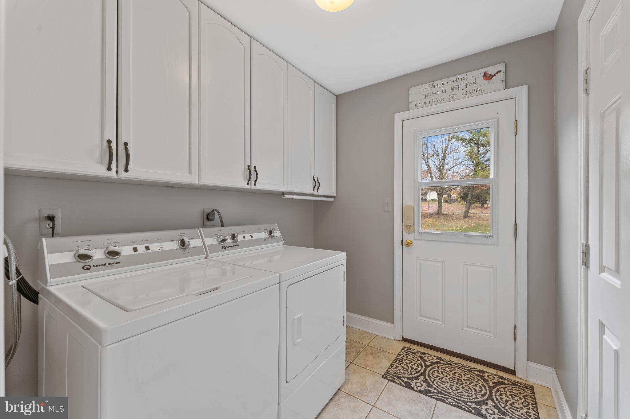 OLD MILL ESTS - Residential
