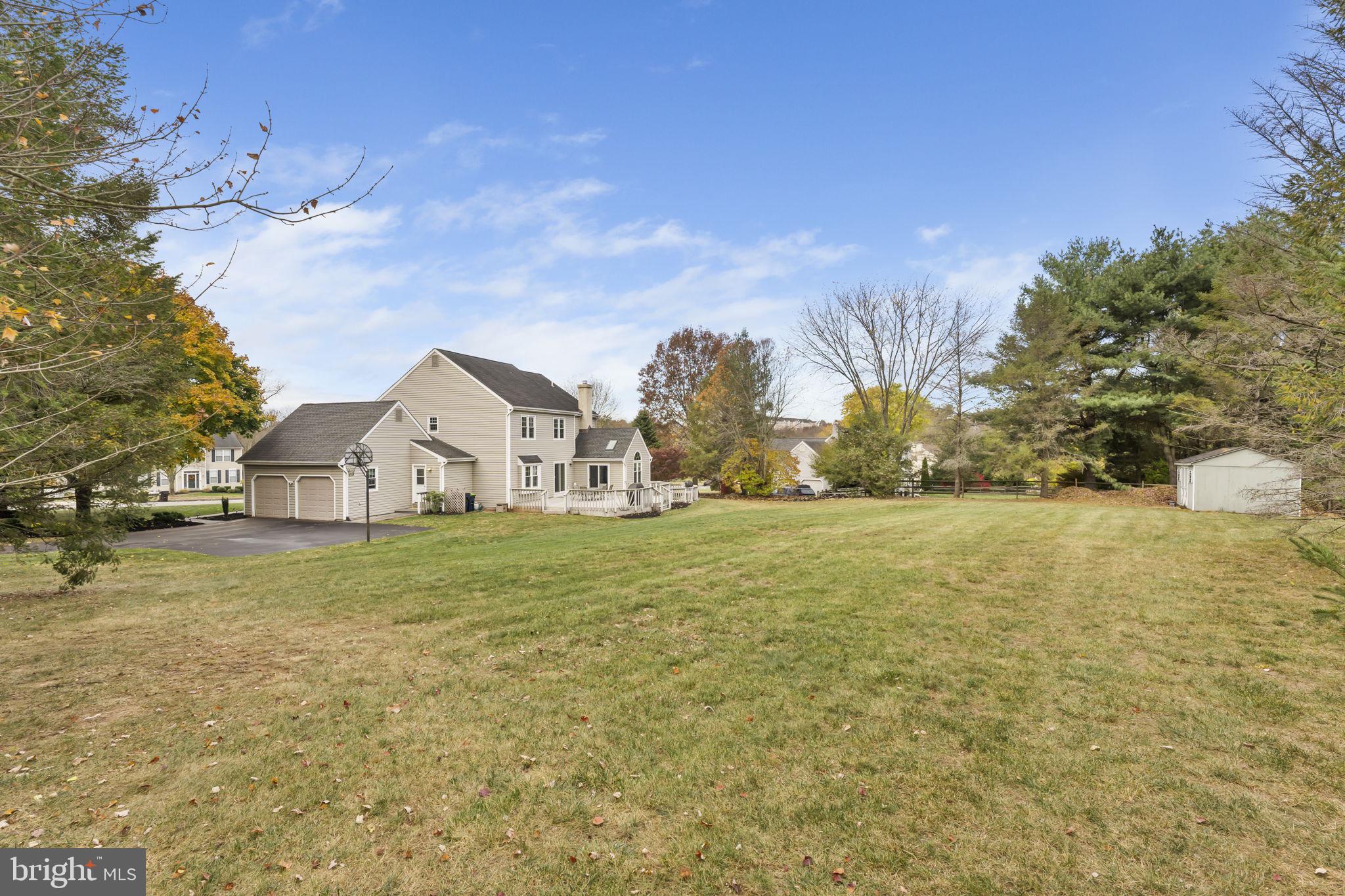 OLD MILL ESTS - Residential