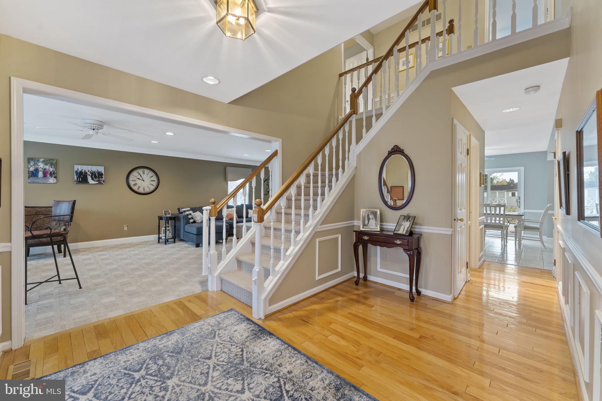 OLD MILL ESTS - Residential