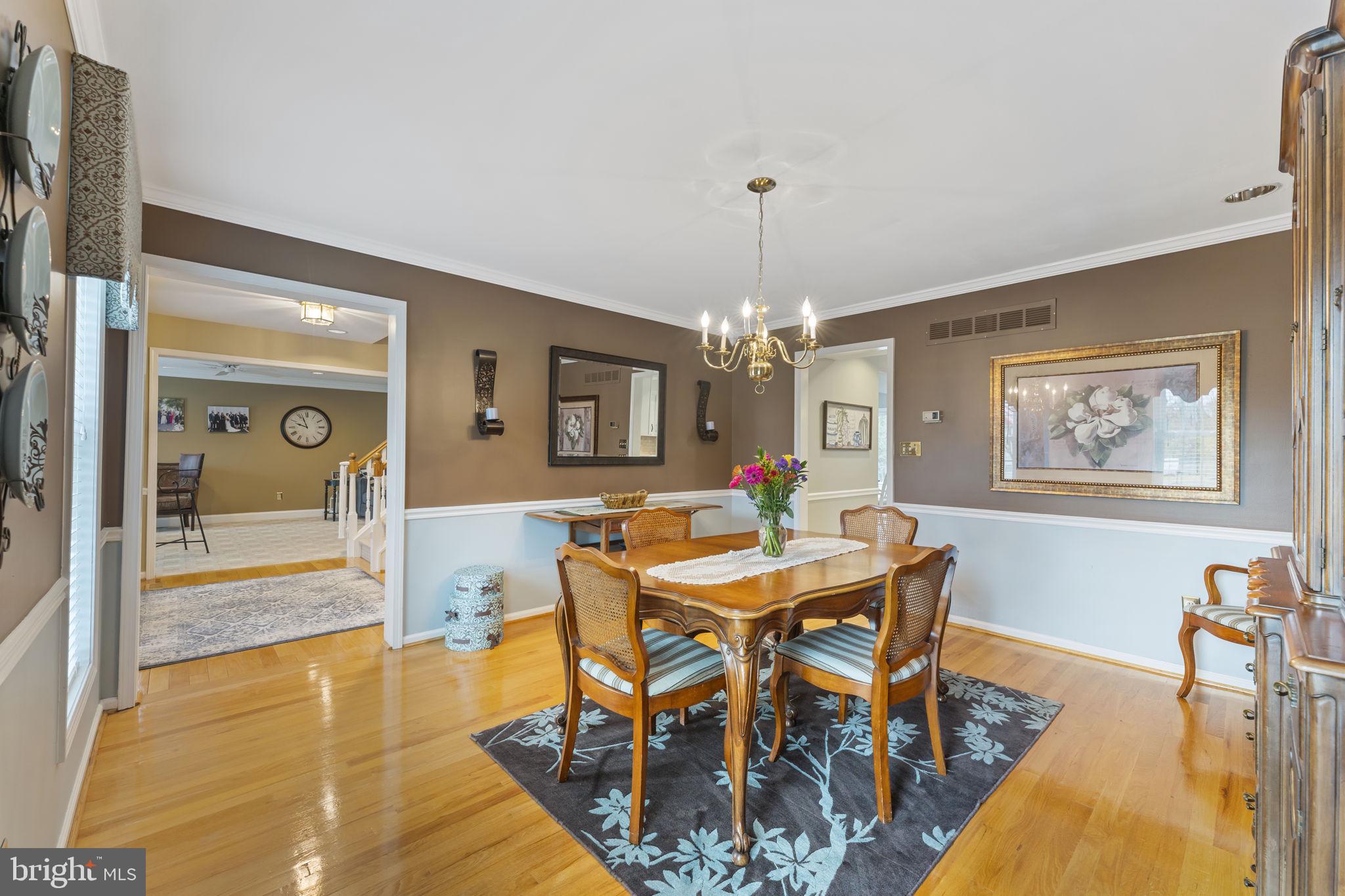 OLD MILL ESTS - Residential