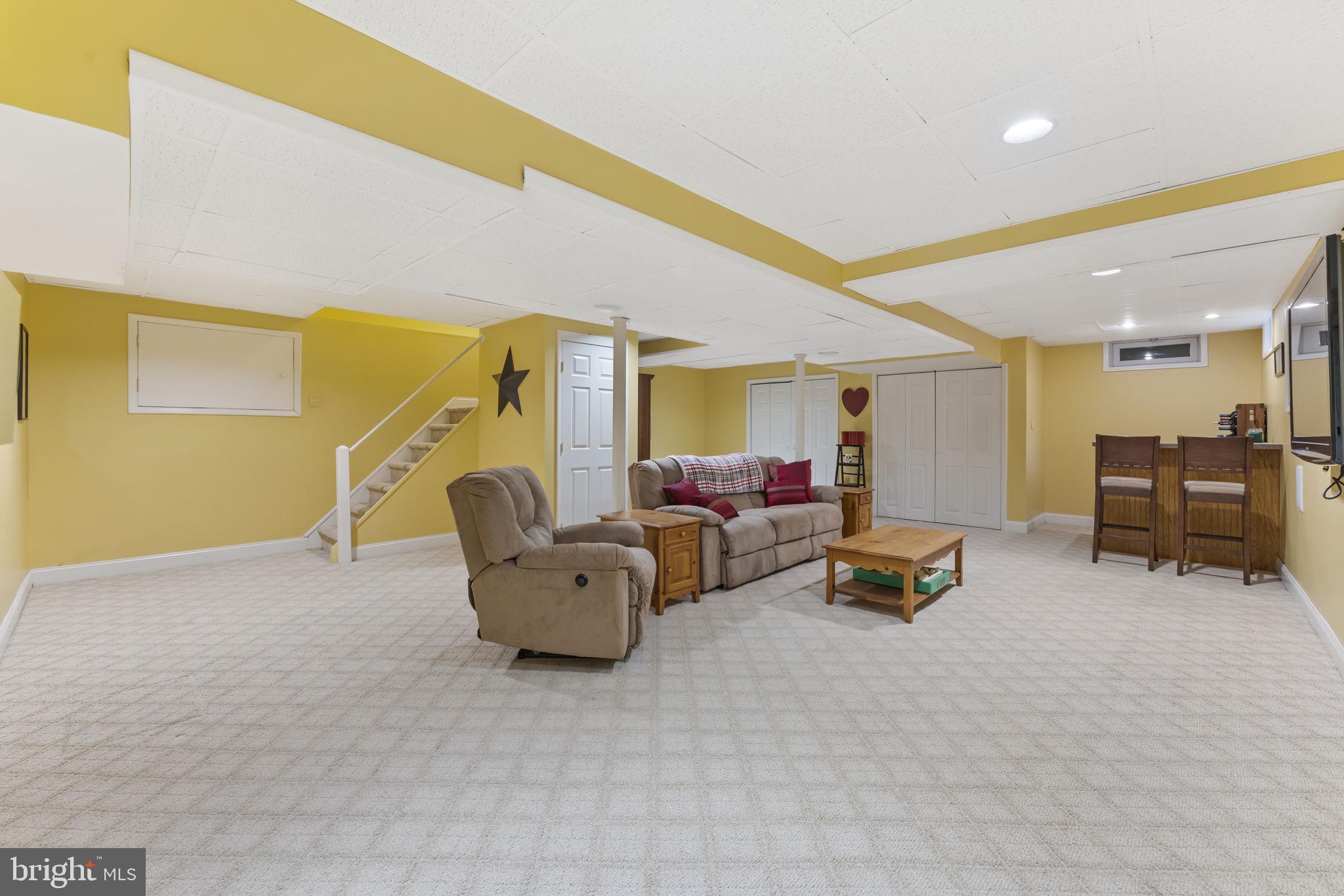 OLD MILL ESTS - Residential