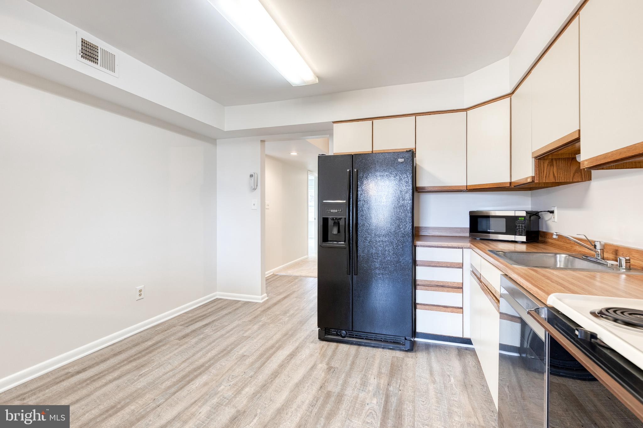 SHEPHERDS KNOLL GARDEN - Residential